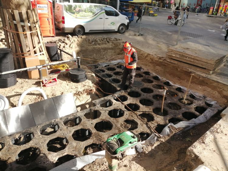 Installatie van het TreeParker-boombunkersysteem Installatie van het TreeParker-boombunkersysteem