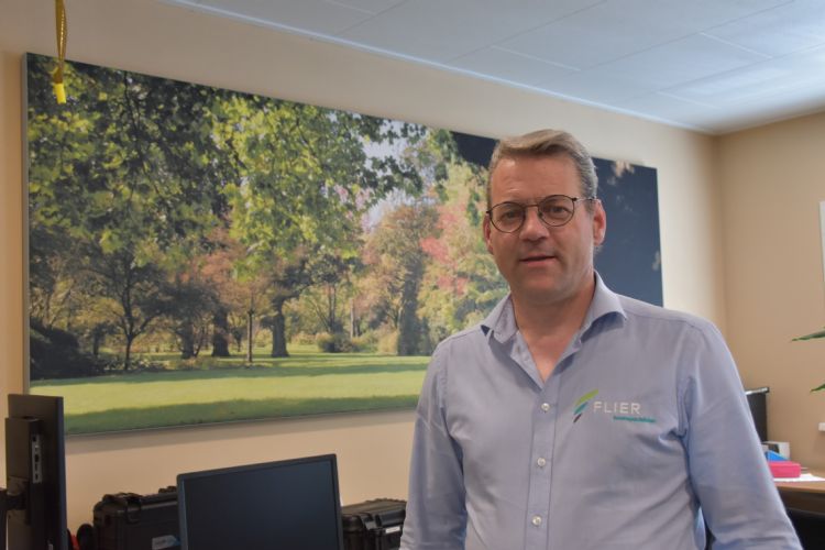 Kees Flier: 'Bomen hebben in die 25 jaar weer een gezicht gekregen.' Kees Flier: 'Bomen hebben in die 25 jaar weer een gezicht gekregen.'