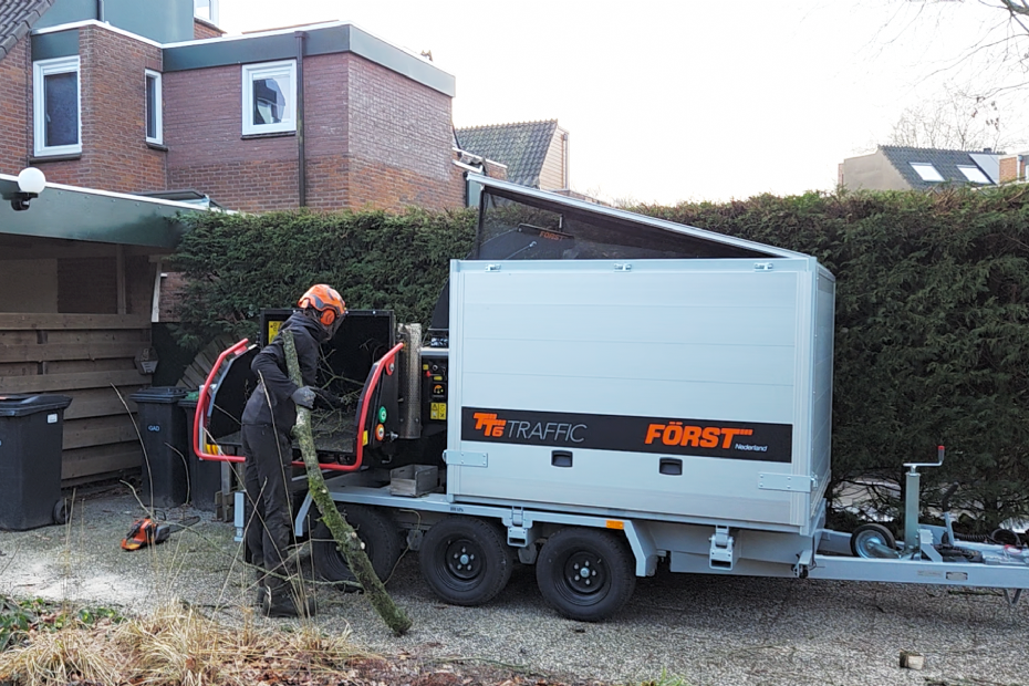 draaibare versnipperaar van Först op wielstel